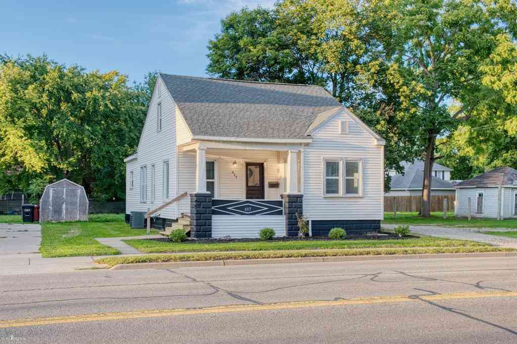 Homes For Sale - 617 E Main Street <br/> Owosso, MI 48867