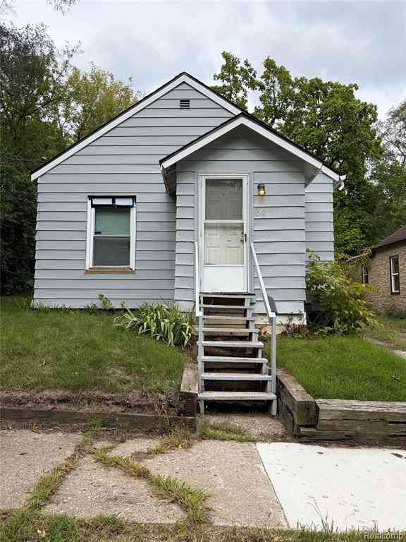 Homes For Sale - 68 W Rundell Street <br/> Oakland County, Pontiac, MI 48342