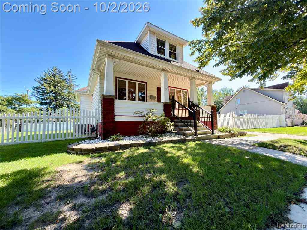 Homes For Sale - 4313 10th Street <br/> Wayne County, Ecorse, MI 48229