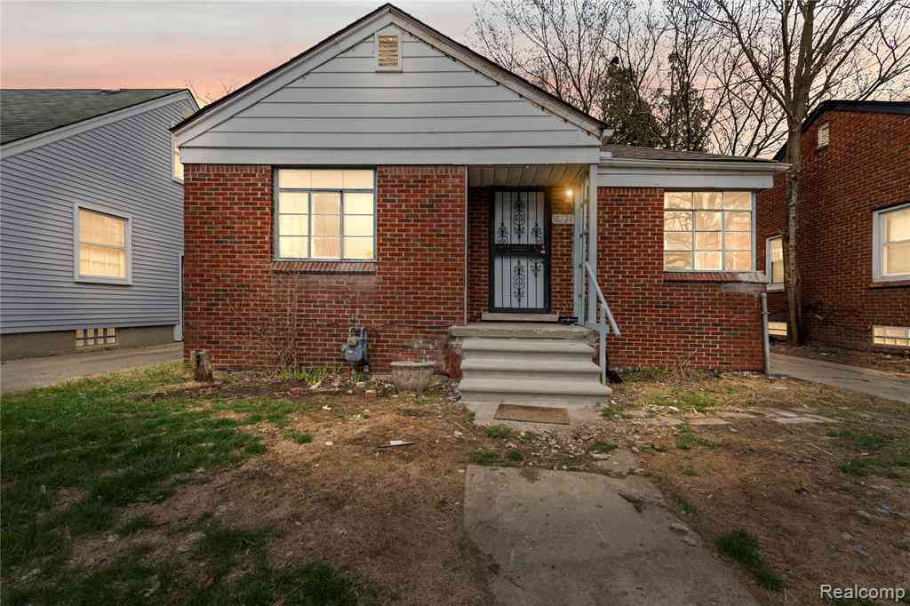 Homes For Sale - 18734 Stahelin Avenue <br/> Detroit, MI 48219