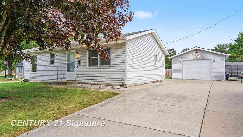 Homes For Sale - 348 Sam Street <br/> Midland, MI 48642