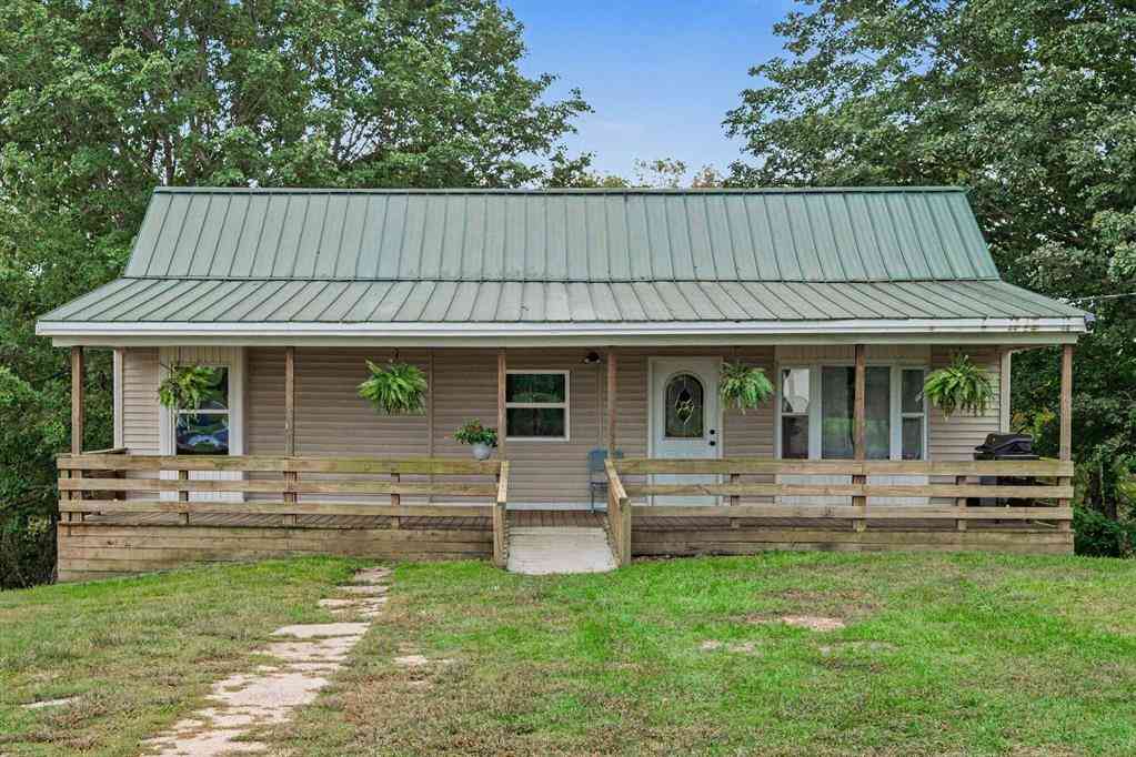 Homes For Sale - 944 110th Avenue <br/> Allegan County, Plainwell, MI 49080