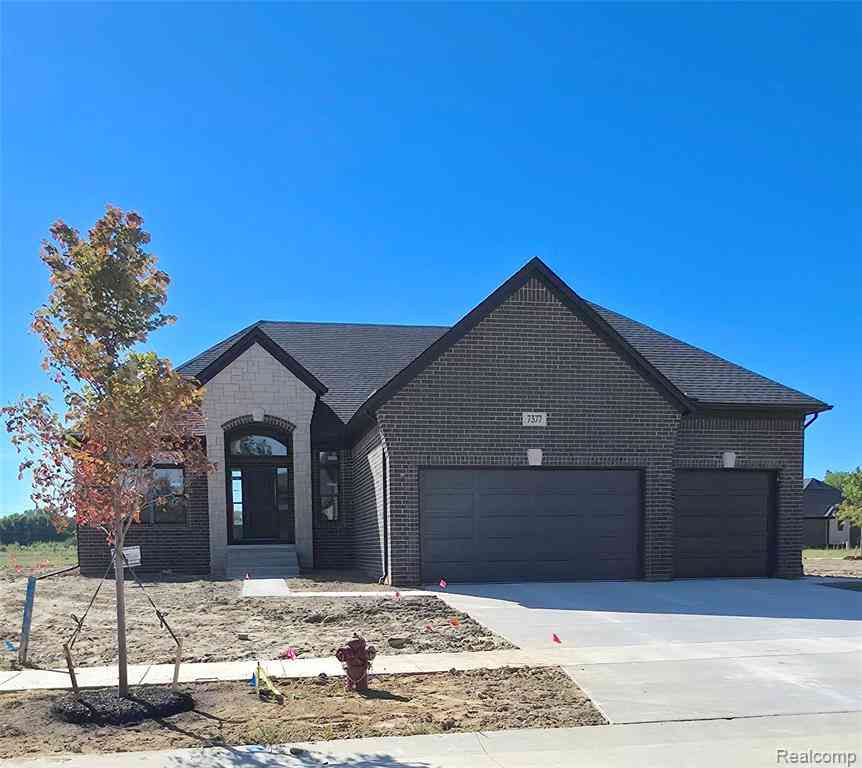 Homes For Sale - 7377 Brys Drive <br/> Shelby Twp, MI 48316