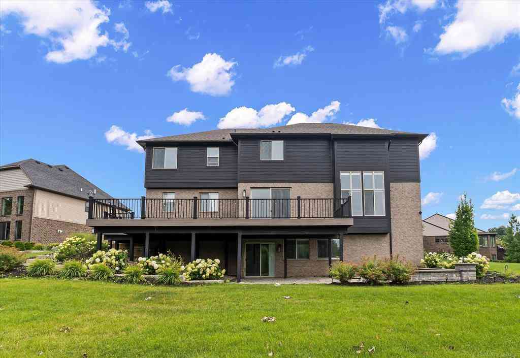 Homes For Sale - 50155 N Anita Way  <br/> Macomb, MI 48044