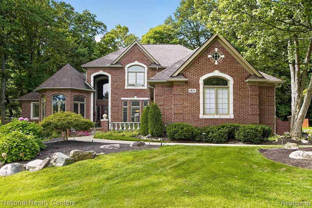 Homes For Sale - 28751 Wintergreen  <br/> Oakland County, Farmington Hills, MI 48331