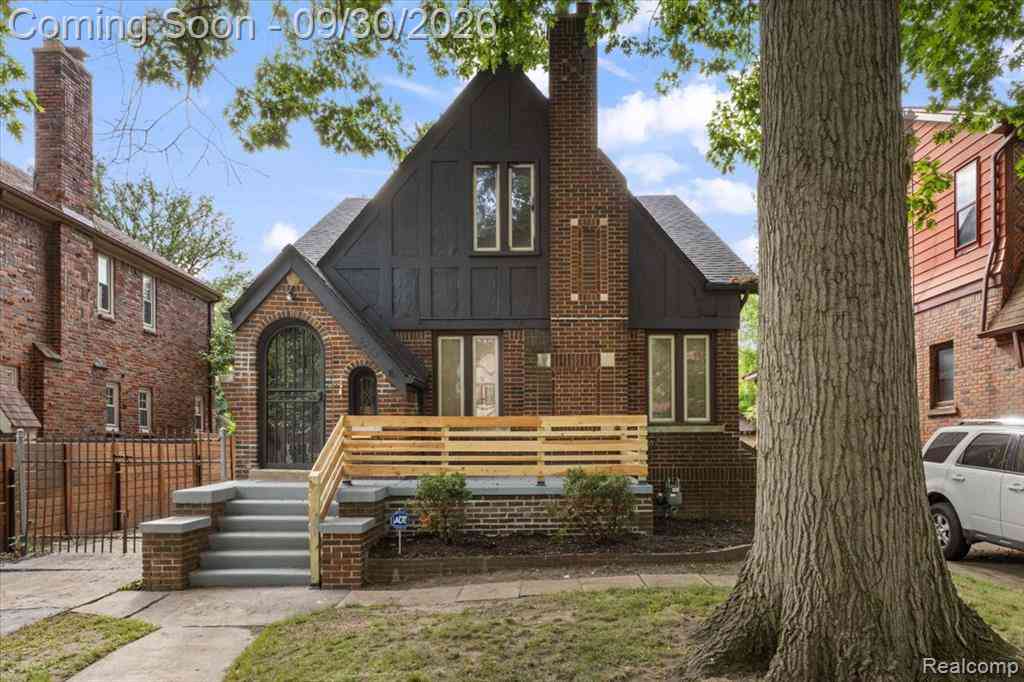 Homes For Sale - 5275 Yorkshire Road <br/> Detroit, MI 48224