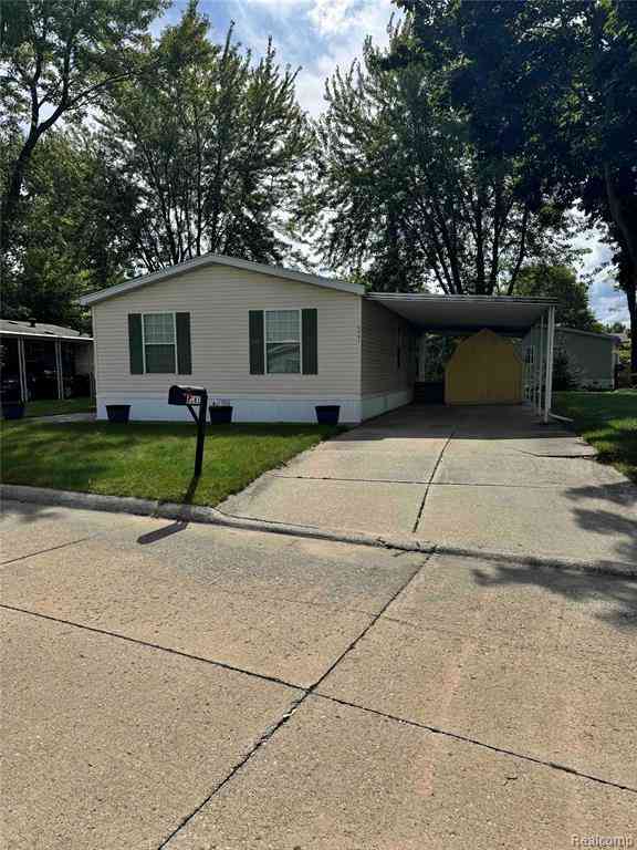 Homes For Sale - 6061 Country Way N  <br/> Saginaw, MI 48603