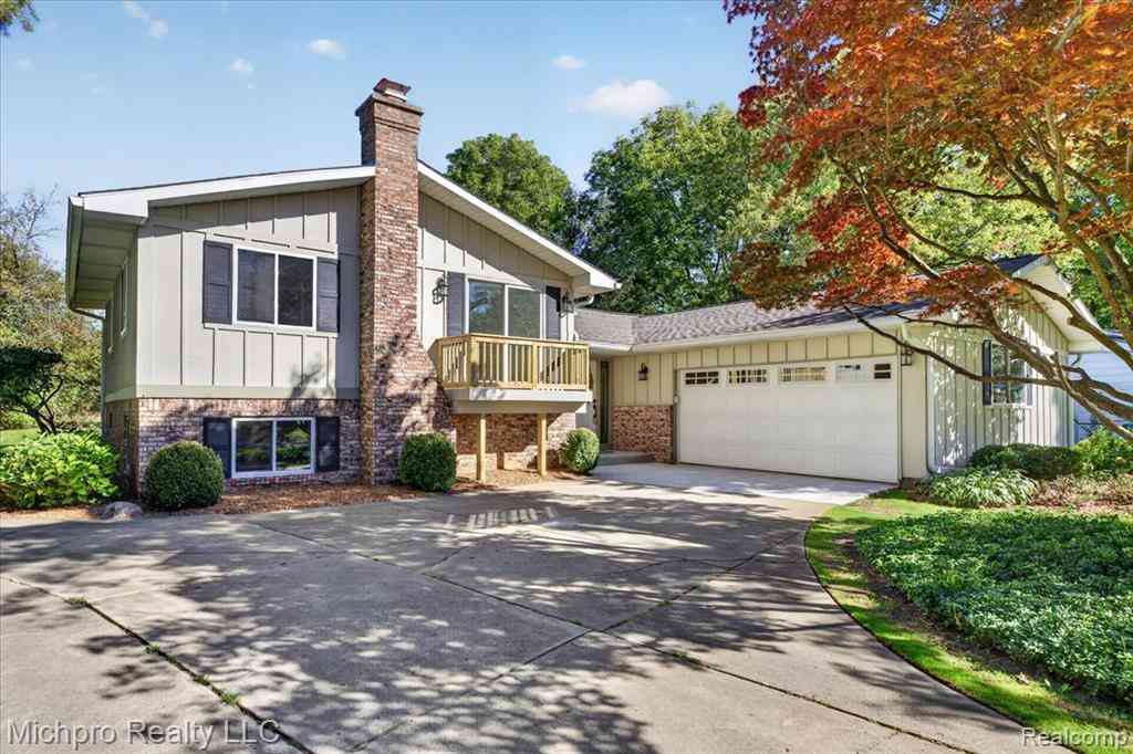 Homes For Sale - 660 Gail Court <br/> Oakland County, Oxford, MI 48371