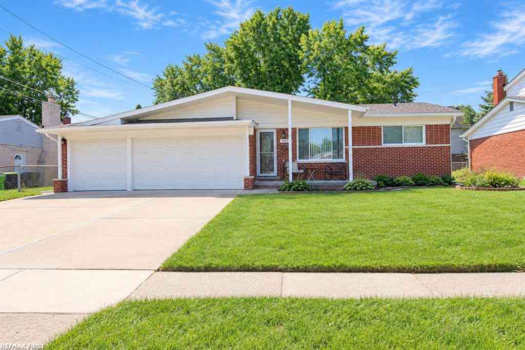 Homes For Sale - 8436 Fairfax Drive <br/> Sterling Heights, MI 48312