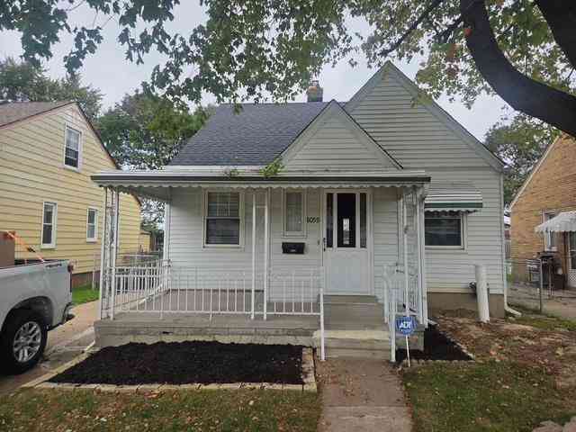 Homes For Sale - 8059 Coolidge Road <br/> Macomb County, Center Line, MI 48015