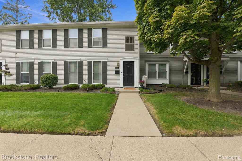 Condo For Sale - 1660 Orchard Drive <br/> Canton, MI 48188