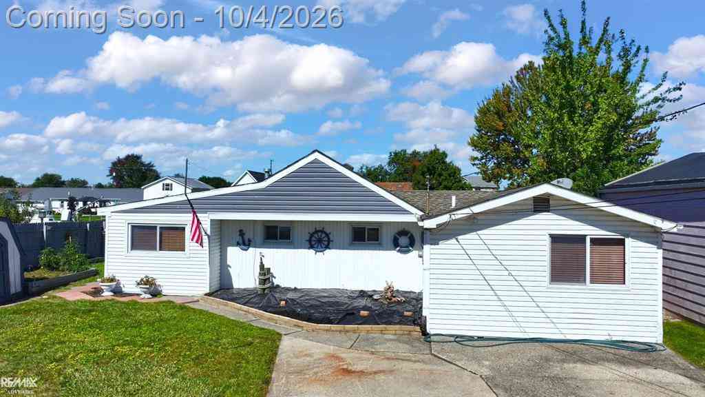Homes For Sale - 7248 Aqua Isle Drive <br/> Saint Clair County, Algonac, MI 48001