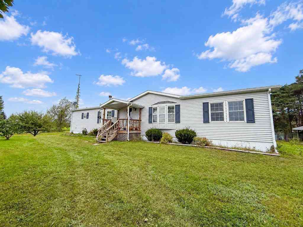 Homes For Sale - 5303 E Houghton Lake Road <br/> Lake City, MI 49651