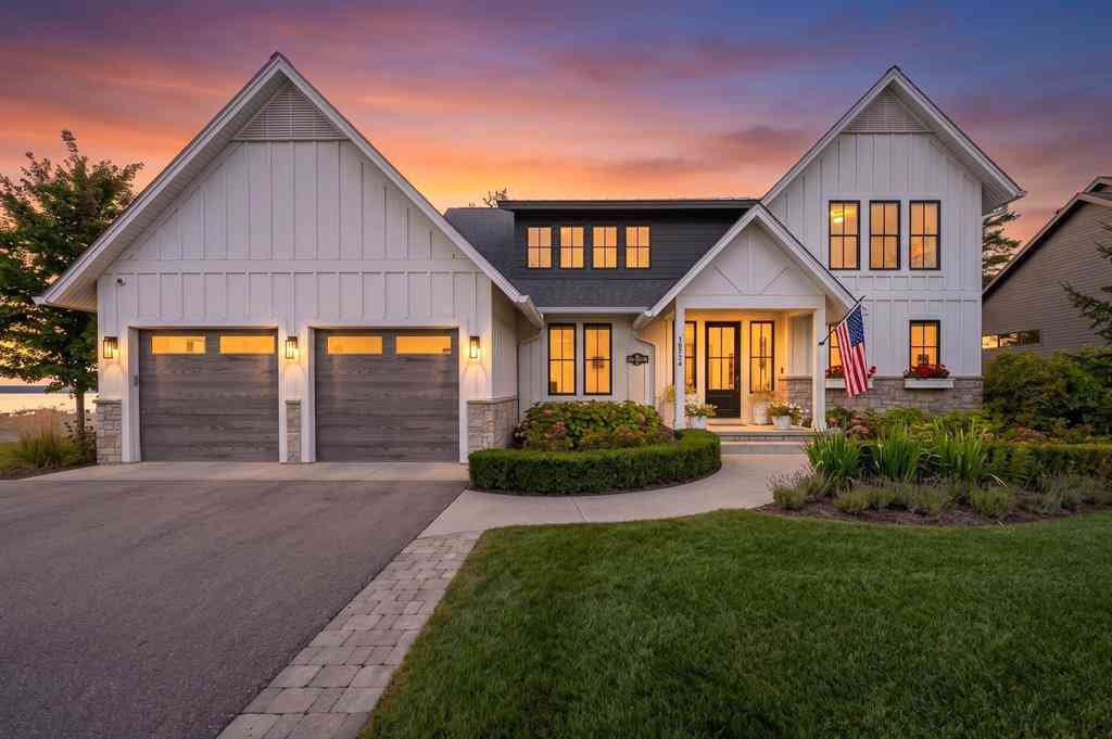 Homes For Sale - 15724 Shoreline Court <br/> Grand Traverse County, Traverse City, MI 49686