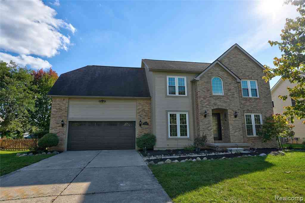 Homes For Sale - 8251 N Port  <br/> Grand Blanc, MI 48439