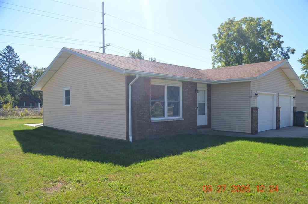Homes For Rent - 5519 E Karen Court <br/> Stevensville, MI 49127