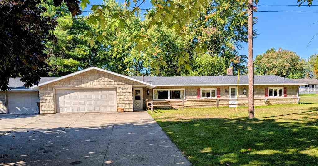 Homes For Sale - 440 S Chippewa Street <br/> Shepherd, MI 48883
