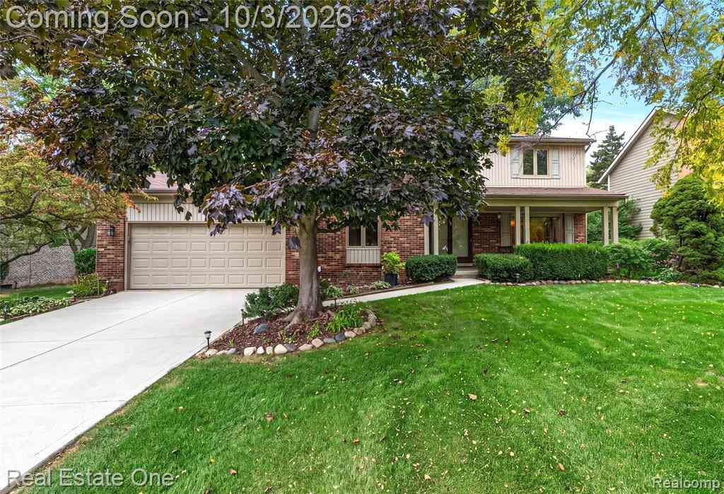 Homes For Sale - 335 Fordcroft Drive <br/> Rochester, MI 48309