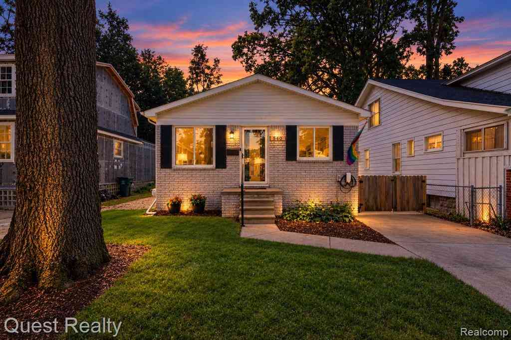 Homes For Sale - 546 E Drayton Street <br/> Oakland County, Ferndale, MI 48220
