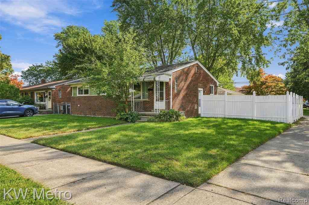 Homes For Sale - 26391 Margareta  <br/> Redford, MI 48240