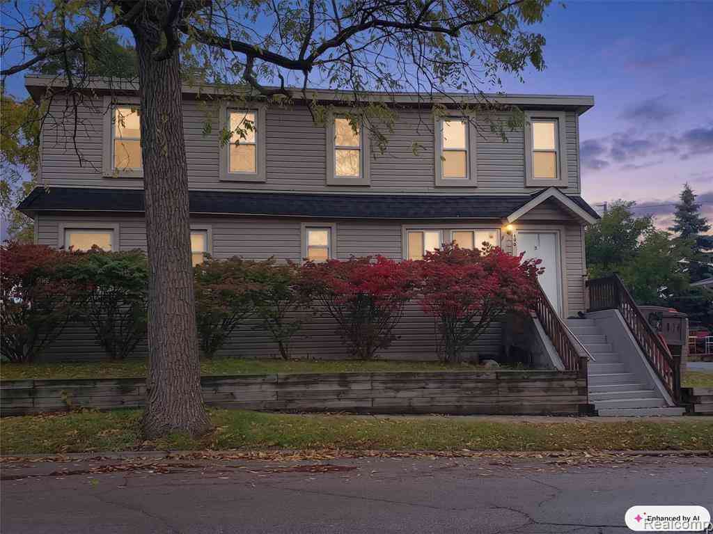 Homes For Rent - 190 W Flint 5 Street <br/> Orion, MI 48362