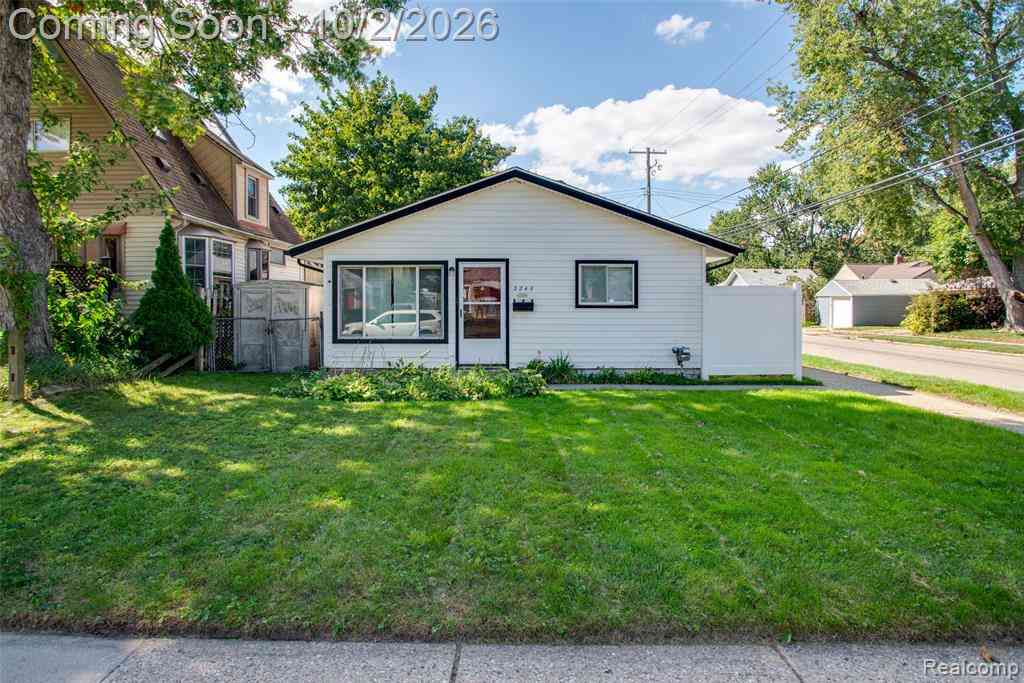 Homes For Sale - 3245 Kenwood Street <br/> Oakland County, Ferndale, MI 48220