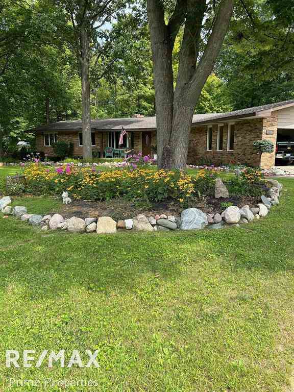 Homes For Sale - 10286 Rene Drive <br/> Clio, MI 48420