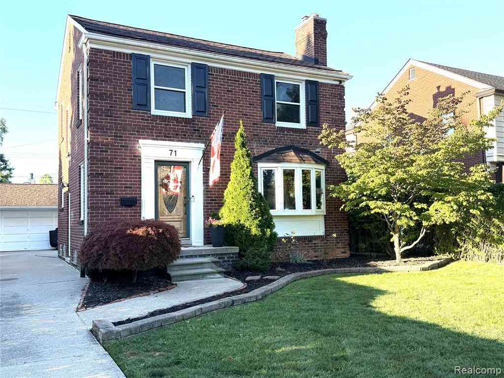 Homes For Sale - 71 Vernier Road <br/> Wayne County, Grosse Pointe Shores, MI 48236