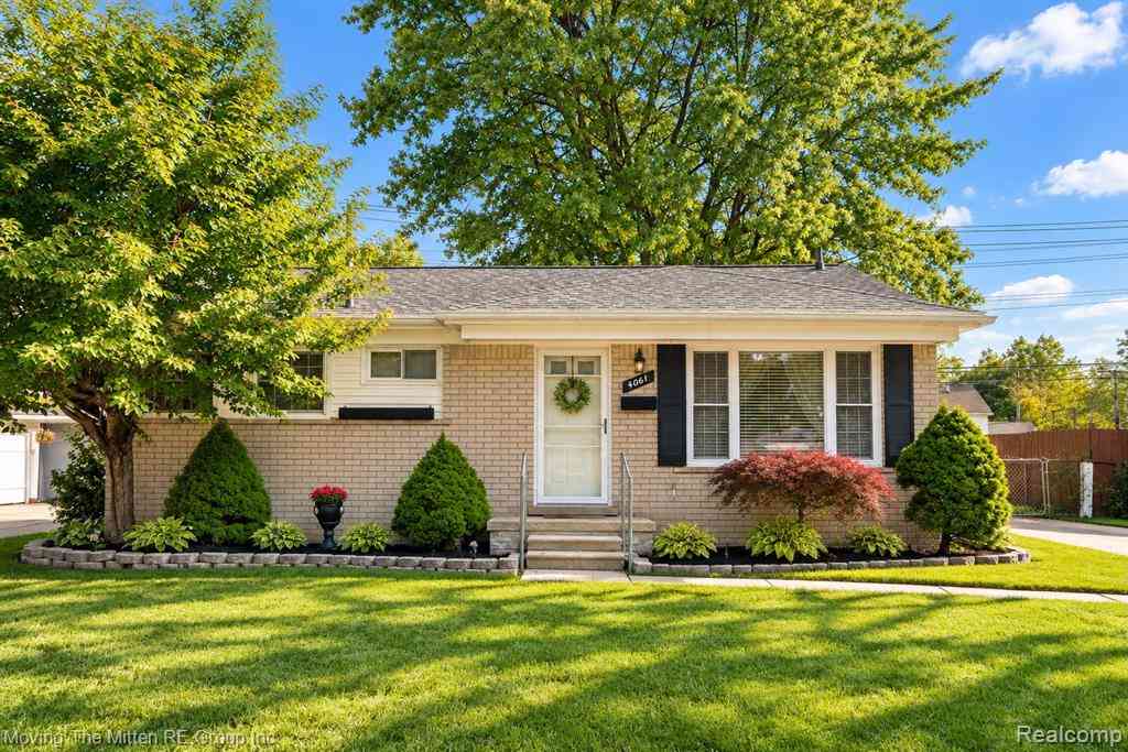 Homes For Sale - 4061 Hayes Street <br/> Wayne, MI 48184