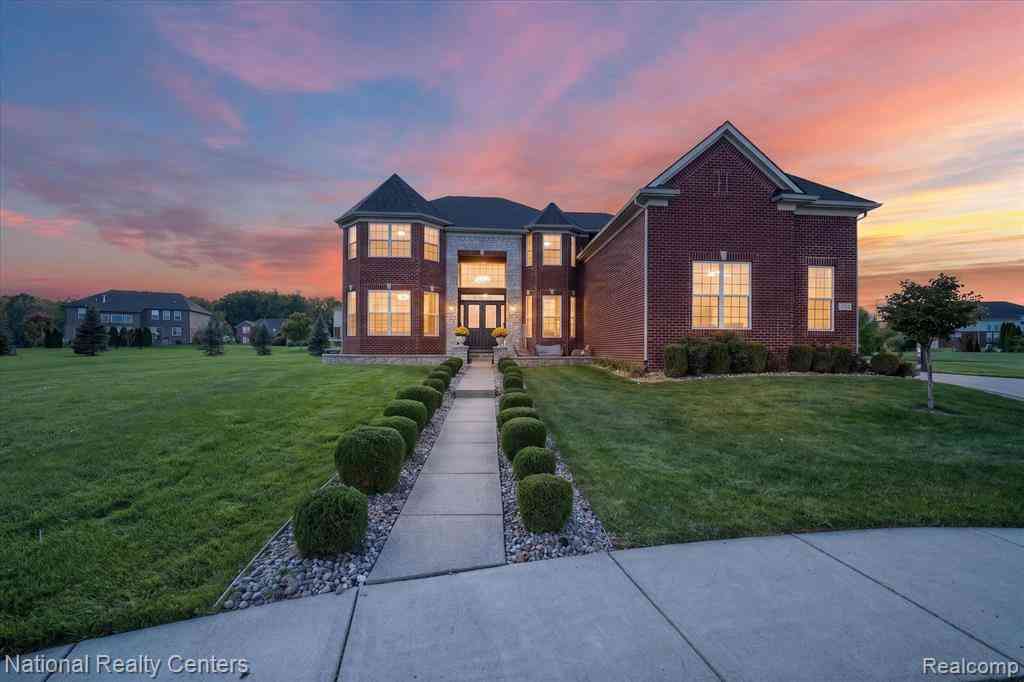 Homes For Sale - 6575 Yates Court <br/> Wayne County, Canton, MI 48187