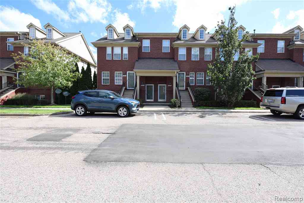 Condo For Sale - 23312 Cornerstone Village Drive <br/> Southfield, MI 48075