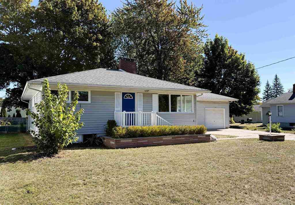 Homes For Sale - 1004 Joseph Street <br/> Bay City, MI 48706