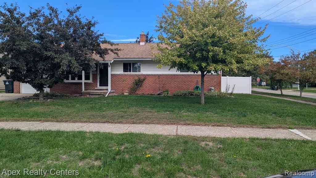 Homes For Sale - 33608 Arrowhead Street <br/> Westland, MI 48185
