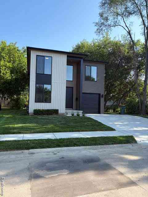 Homes For Sale - 1335 E Cambourne Street <br/> Oakland County, Ferndale, MI 48220