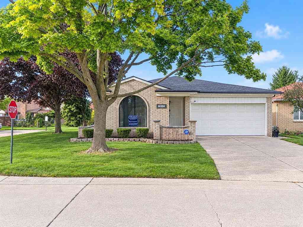 Condo For Rent - 15151 La Grande Plaza <br/> Warren, MI 48088