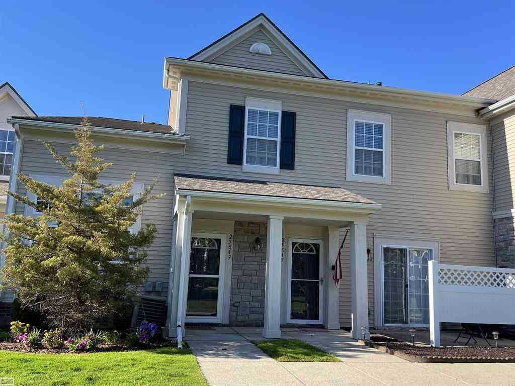 Condo For Sale - 25849 Maritime Circle <br/> Macomb County, Harrison Township, MI 48045