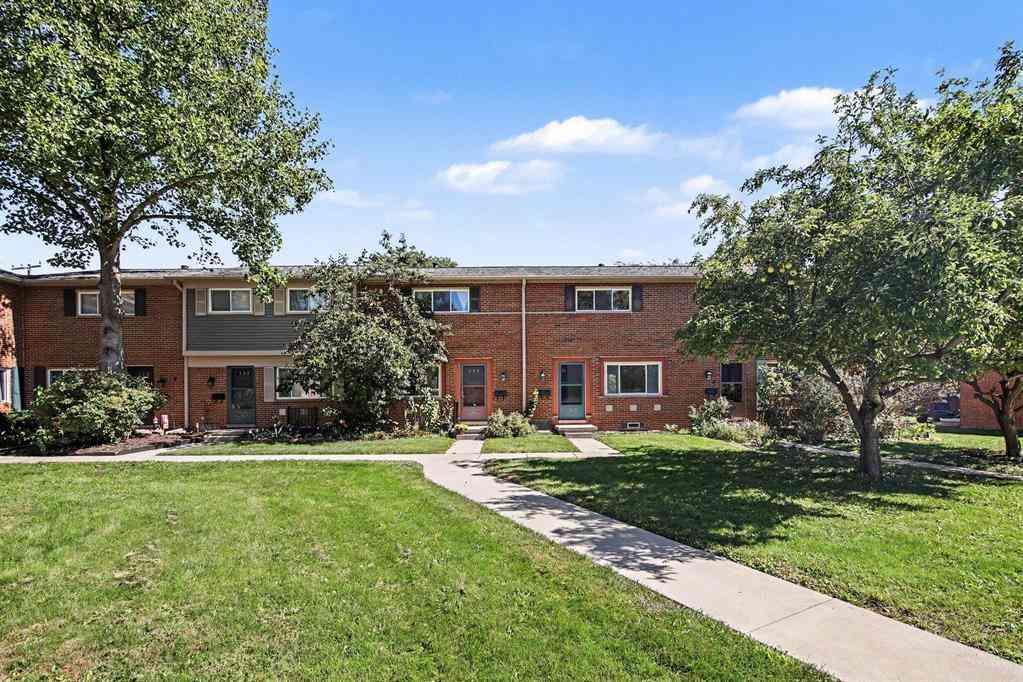 Condo For Sale - 3069 Wolverine Drive <br/> Ann Arbor, MI 48108