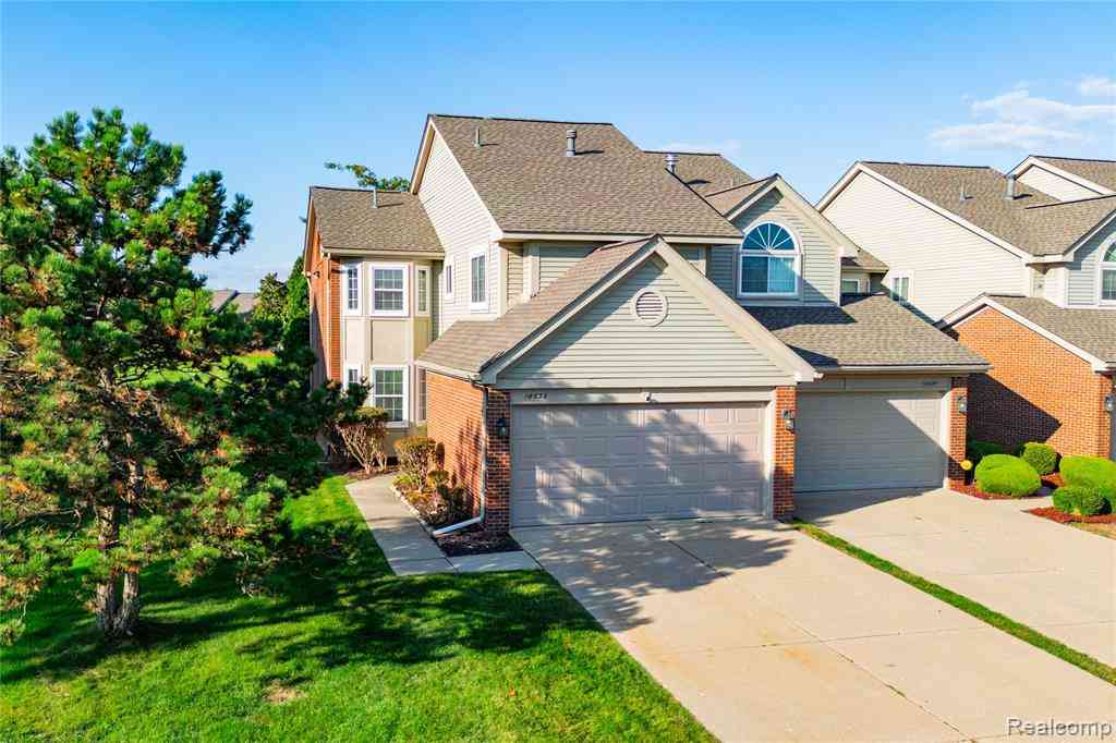 Condo For Sale - 18632 Hilltop Drive <br/> Riverview, MI 48193