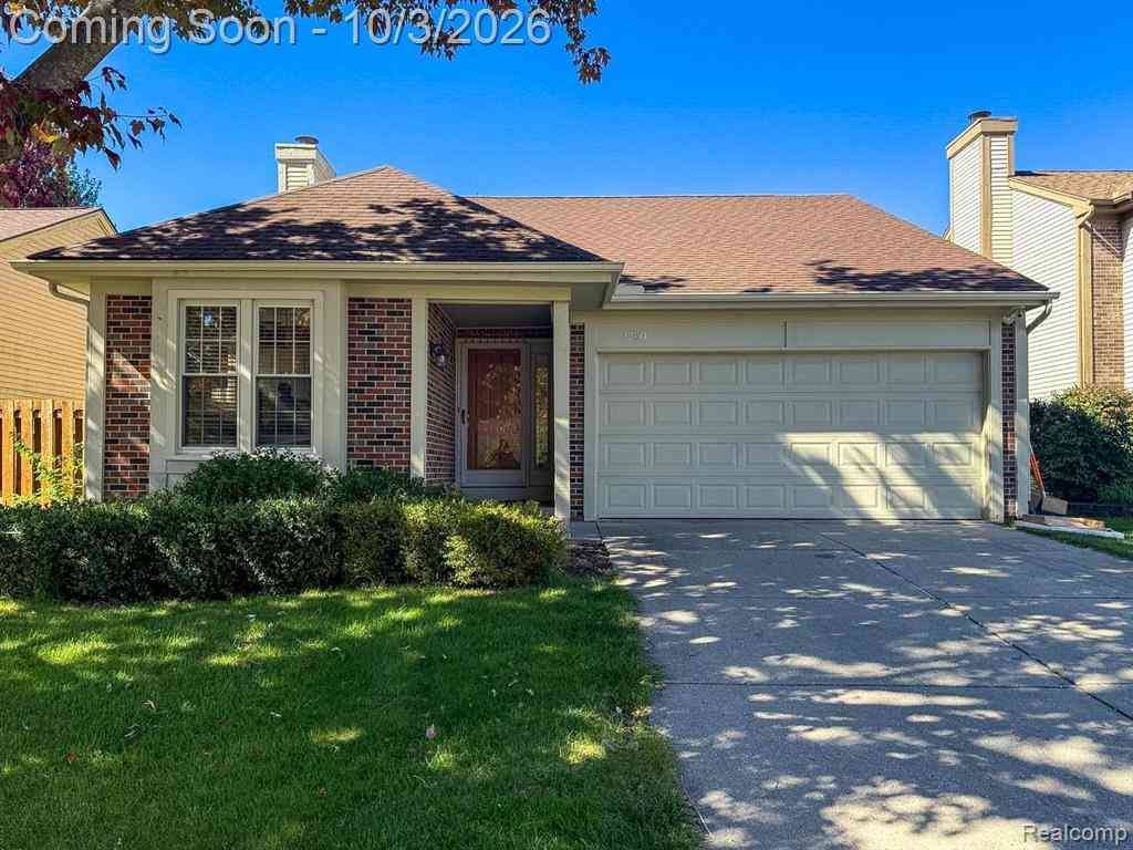 Homes For Sale - 1580 Colony Drive <br/> Rochester, MI 48307