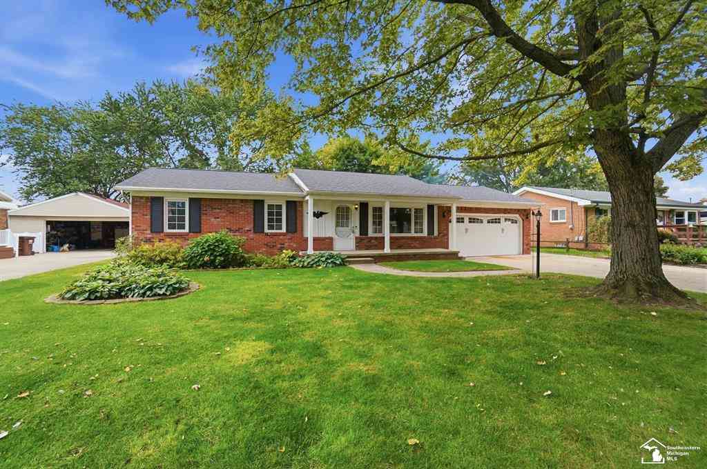 Homes For Sale - 15592 Eastwood Street <br/> Monroe, MI 48161