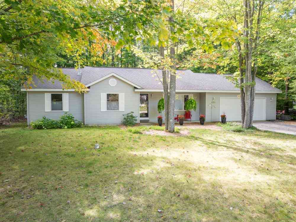 Homes For Sale - 8340 Easy Street <br/> Lake Ann, MI 49650
