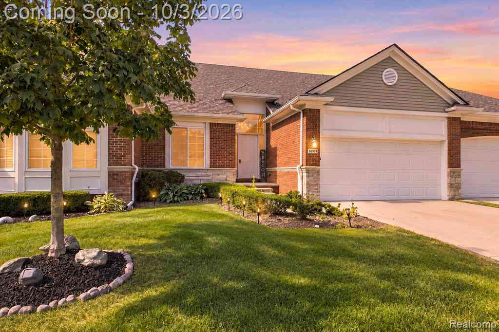 Condo For Sale - 49207 Pond Place Drive  #122<br/> Shelby Twp, MI 48315