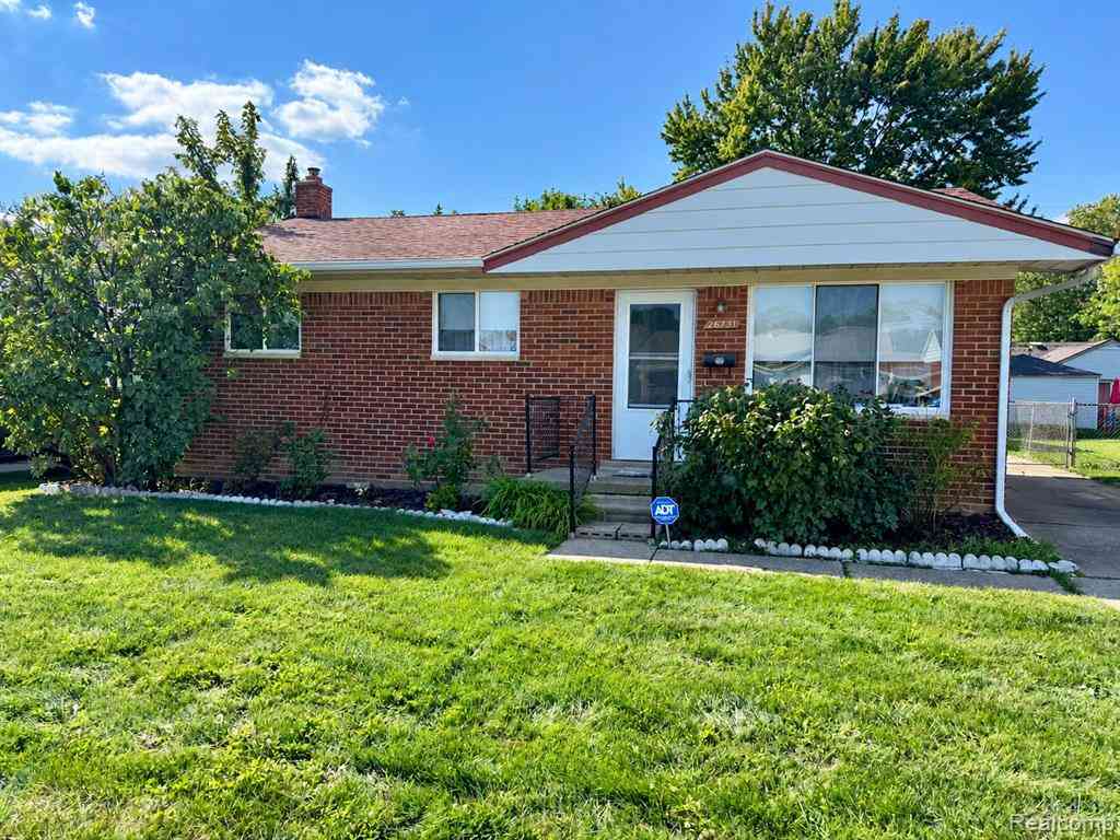 Homes For Sale - 26731 Roberta Street <br/> Macomb County, Roseville, MI 48066