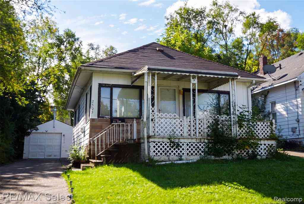 Homes For Sale - 2505 Gibson Street <br/> Flint, MI 48503