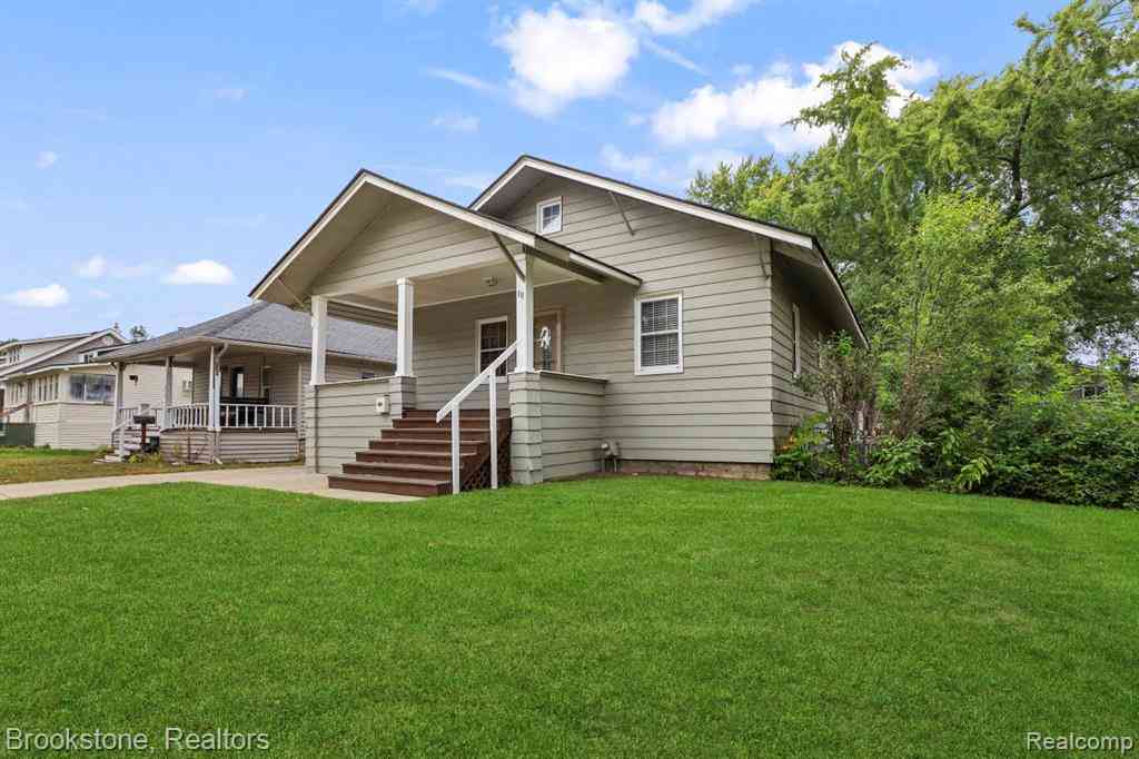 Homes For Rent - 111 E Tacoma Street <br/> Clawson, MI 48017