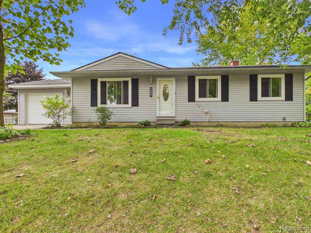 Homes For Sale - 1716 Pilgrim Lane <br/> Lapeer, MI 48446