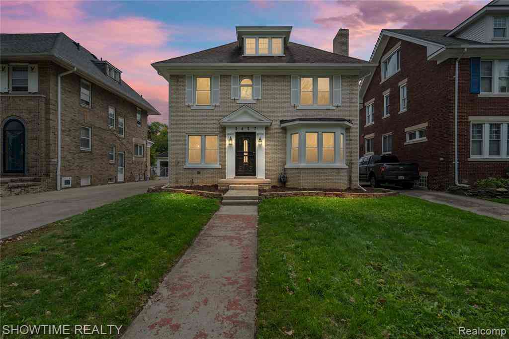 Homes For Sale - 2437 Longfellow Street <br/> Detroit, MI 48206