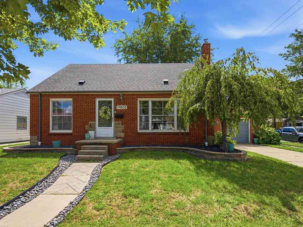 Homes For Sale - 17802 Homer Street <br/> Macomb County, Roseville, MI 48066