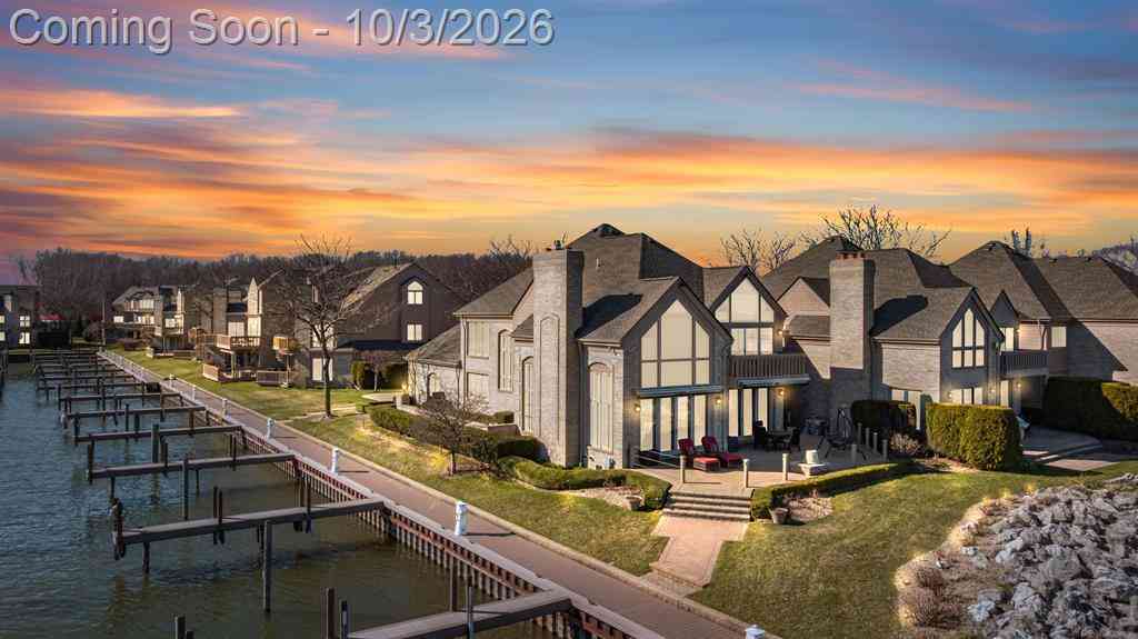 Condo For Sale - 26421 Harbour Pointe Drive <br/> Macomb County, Harrison Township, MI 48045