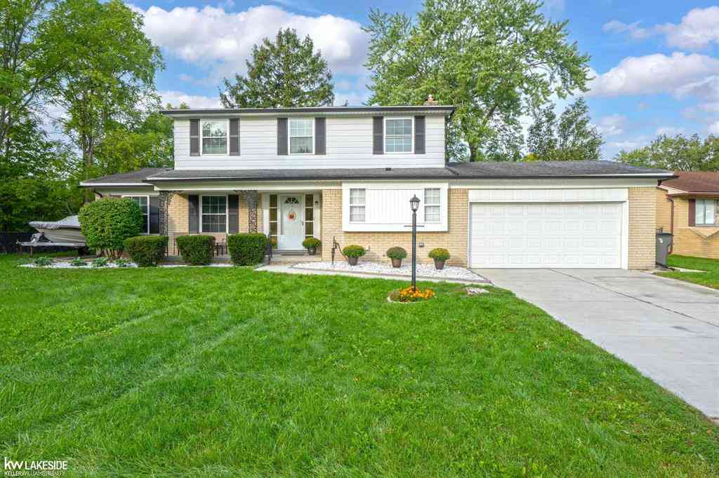 Homes For Sale - 35027 Pappstein Drive <br/> Macomb County, Clinton Township, MI 48035